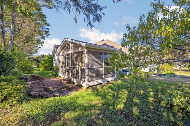 8676 Bluegrass Lane, Ooltewah, TN 37363