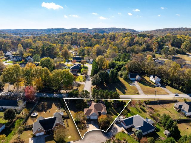 8676 Bluegrass Lane, Ooltewah, TN 37363