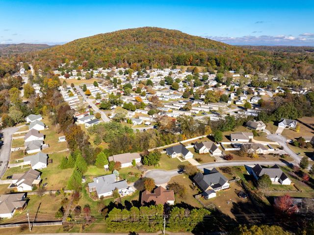 8676 Bluegrass Lane, Ooltewah, TN 37363