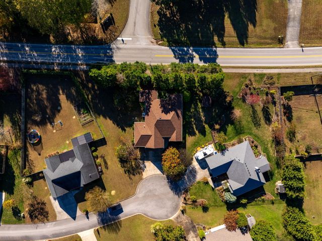 8676 Bluegrass Lane, Ooltewah, TN 37363