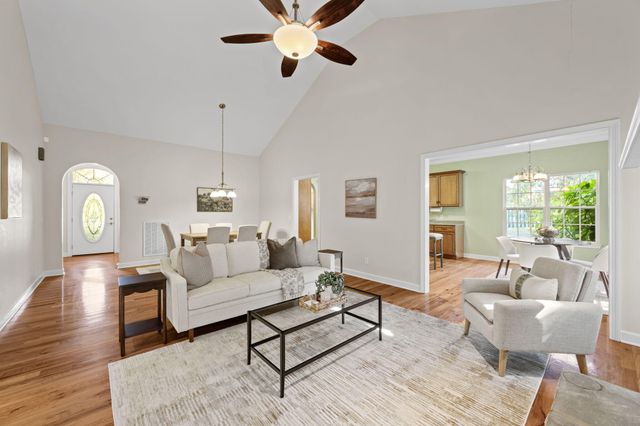 8676 Bluegrass Lane, Ooltewah, TN 37363