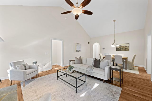 8676 Bluegrass Lane, Ooltewah, TN 37363