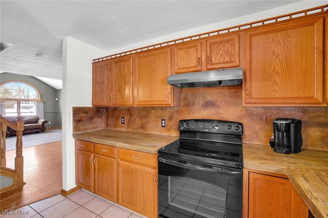 2307 Wittenburg Street, Louisville, OH 44641