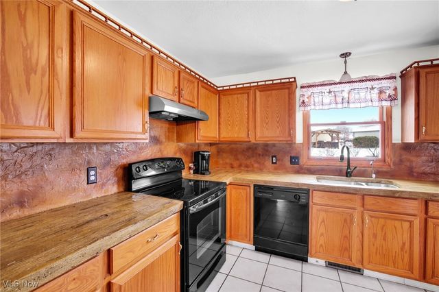 2307 Wittenburg Street, Louisville, OH 44641