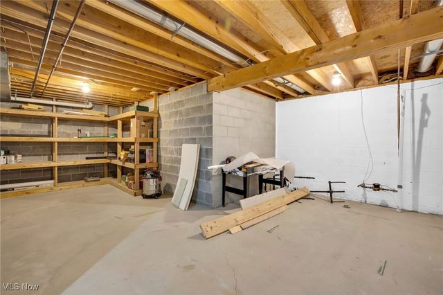 2307 Wittenburg Street, Louisville, OH 44641