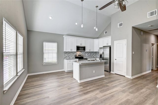 11923 Nelwood, Willis, TX 77318