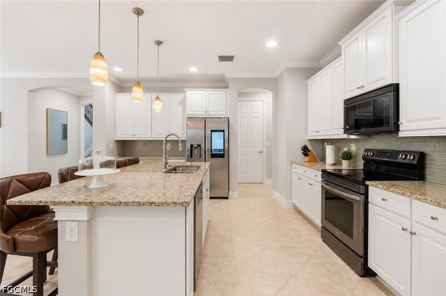 3861 King Williams ST, Fort Myers, FL 33916