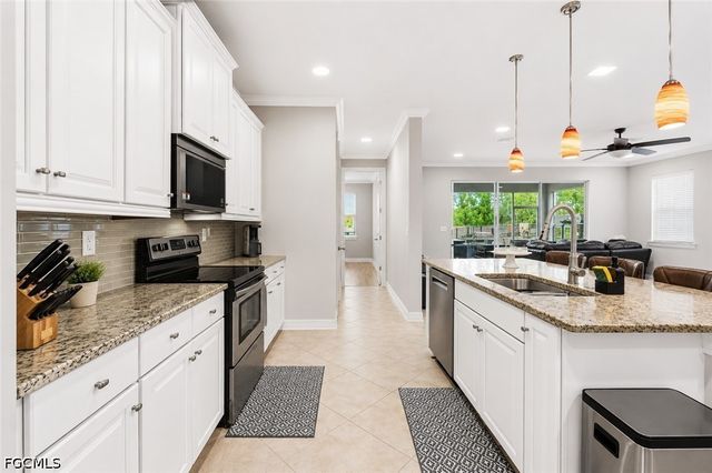 3861 King Williams ST, Fort Myers, FL 33916
