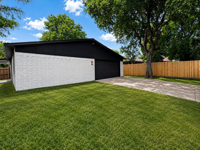 9815 Sophora Circle, Dallas, TX 75249