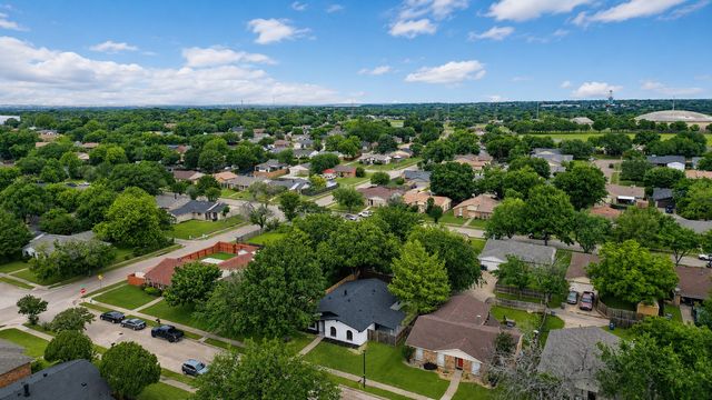 9815 Sophora Circle, Dallas, TX 75249