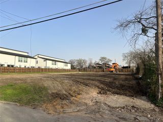 2102 Shea Road, Dallas, TX 75235