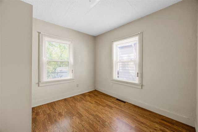 1215 19th Avenue SW, Cedar Rapids, IA 52404