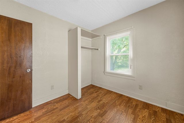 1215 19th Avenue SW, Cedar Rapids, IA 52404