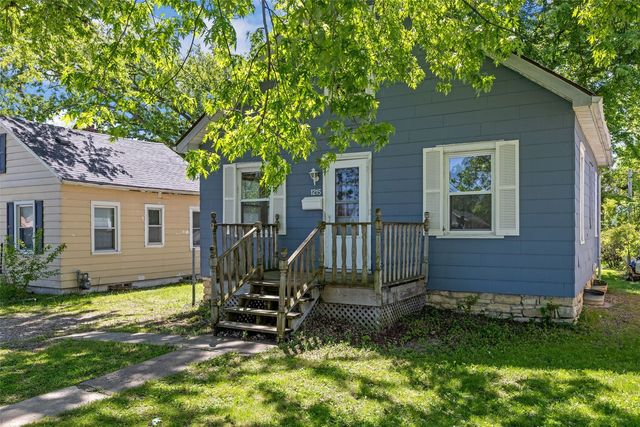 1215 19th Avenue SW, Cedar Rapids, IA 52404