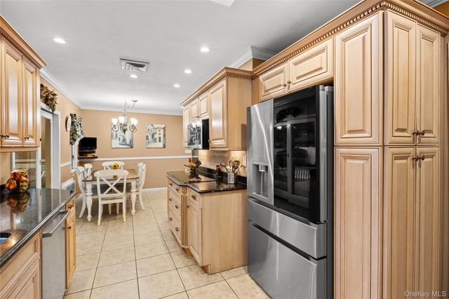 579 Empire Avenue, West Babylon, NY 11704