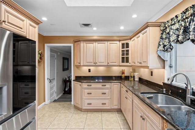 579 Empire Avenue, West Babylon, NY 11704