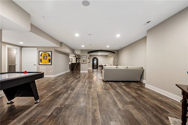 205 Timber Ridge Ct, Cranberry Twp, PA 16066