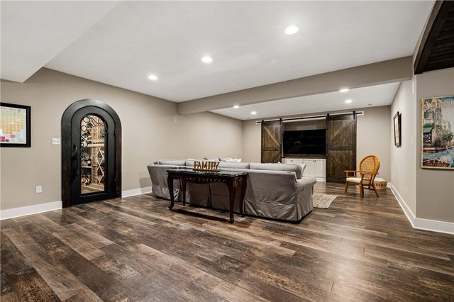 205 Timber Ridge Ct, Cranberry Twp, PA 16066
