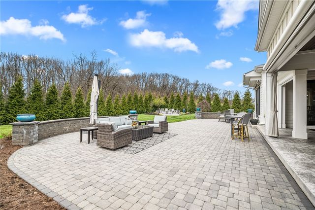205 Timber Ridge Ct, Cranberry Twp, PA 16066