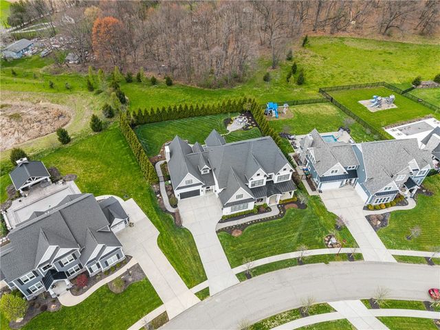 205 Timber Ridge Ct, Cranberry Twp, PA 16066