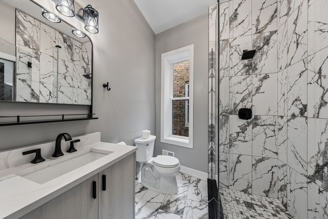 2816 W Warren Boulevard, Chicago, IL 60612