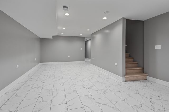 2816 W Warren Boulevard, Chicago, IL 60612