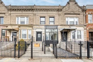 2816 W Warren Boulevard, Chicago, IL 60612
