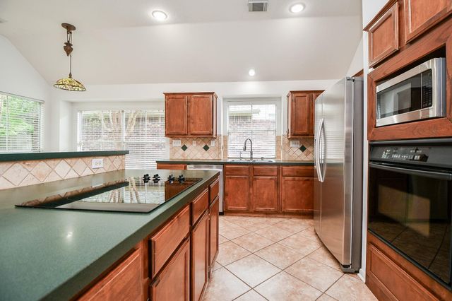 535 Avery Drive, Sugar Land, TX 77479