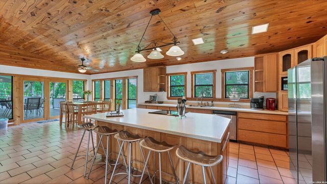 302 SHANGRILA LN, New Braunfels, TX 78130