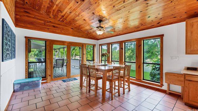 302 SHANGRILA LN, New Braunfels, TX 78130