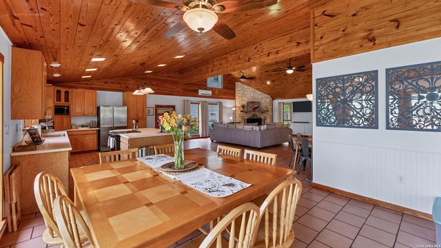 302 SHANGRILA LN, New Braunfels, TX 78130