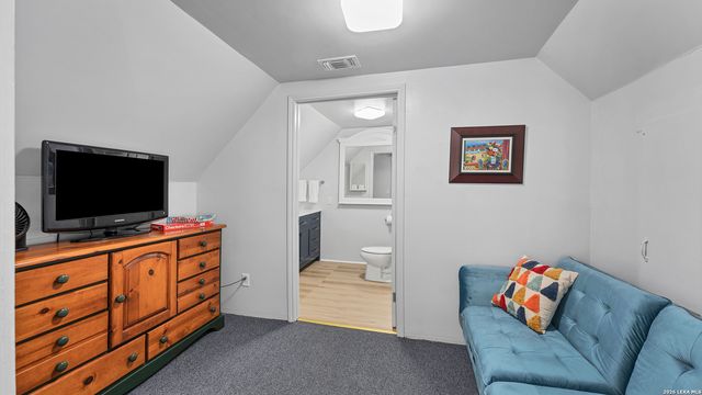 302 SHANGRILA LN, New Braunfels, TX 78130