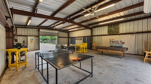 302 SHANGRILA LN, New Braunfels, TX 78130