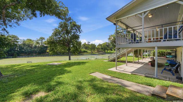 302 SHANGRILA LN, New Braunfels, TX 78130