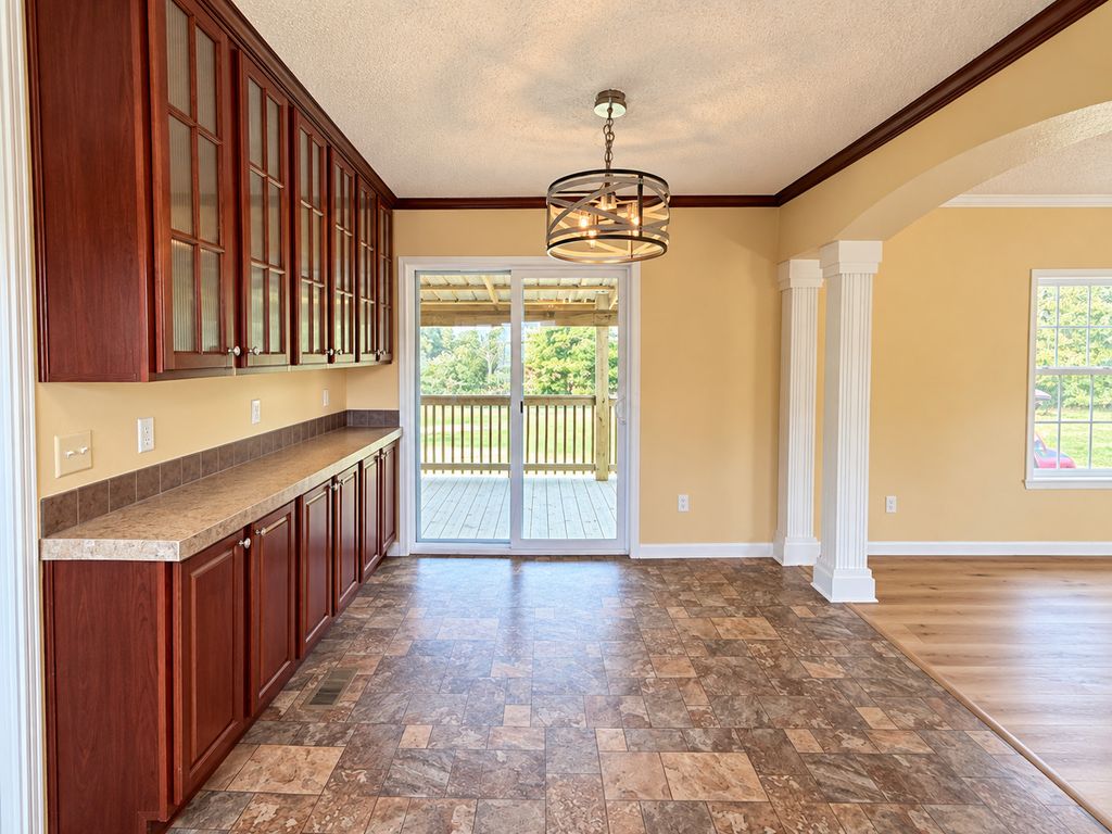 Image 21 of property listing at 3432 Seed House Road, Iuka, IL 62849