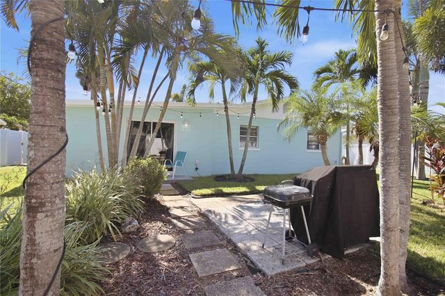 6116 DARTMOUTH DRIVE, Bradenton, FL 34207