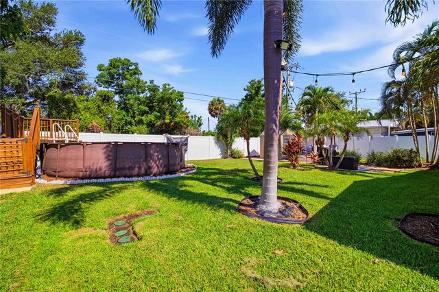 6116 DARTMOUTH DRIVE, Bradenton, FL 34207