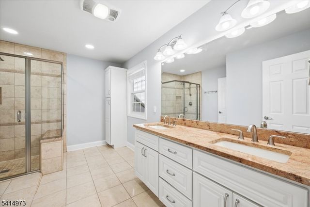 1003 Pinhorn Dr, Bridgewater Twp., NJ 08807