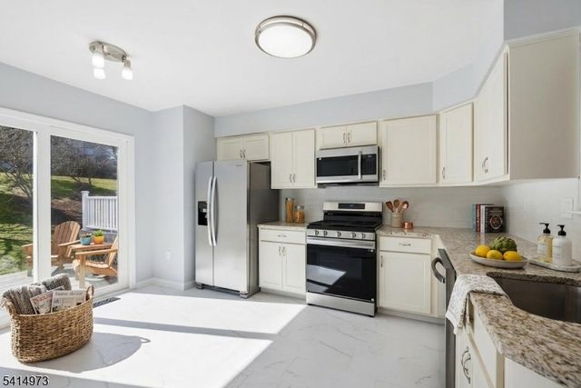 1003 Pinhorn Dr, Bridgewater Twp., NJ 08807