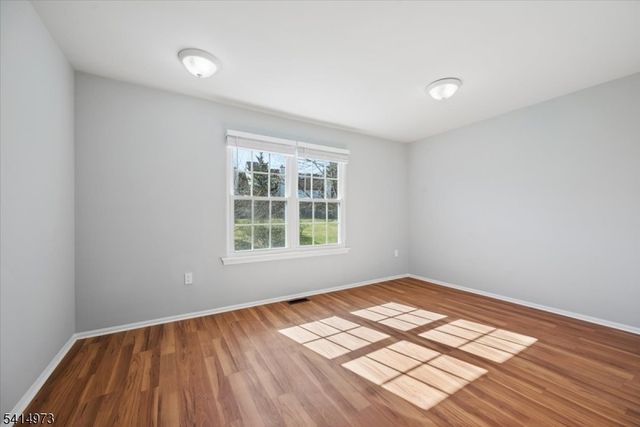 1003 Pinhorn Dr, Bridgewater Twp., NJ 08807