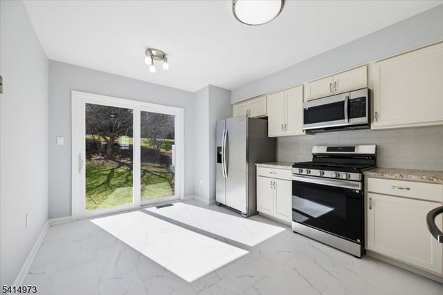 1003 Pinhorn Dr, Bridgewater Twp., NJ 08807