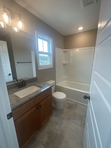 1142 Old Charlotte Trce, Clarksville, TN 37040