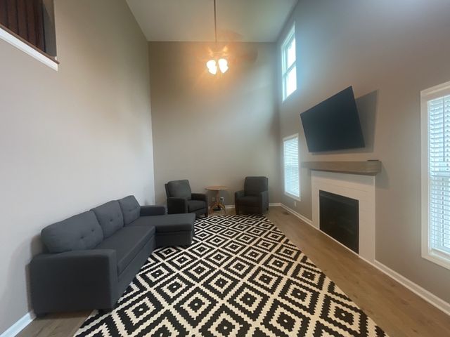 1142 Old Charlotte Trce, Clarksville, TN 37040