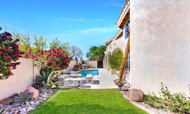 6349 E REDMONT Drive, Mesa, AZ 85215