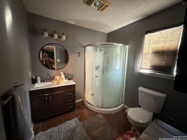 127 Arnaz, San Antonio, TX 78237