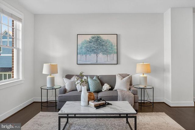 70 ELLSWORTH ST, Silver Spring, MD 20910