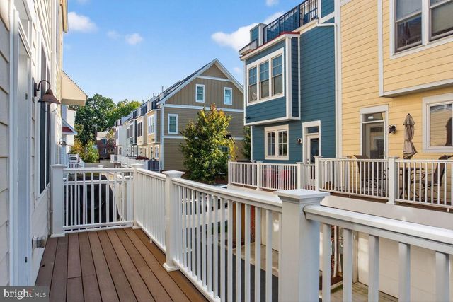 70 ELLSWORTH ST, Silver Spring, MD 20910