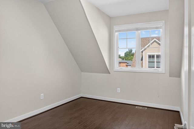 70 ELLSWORTH ST, Silver Spring, MD 20910