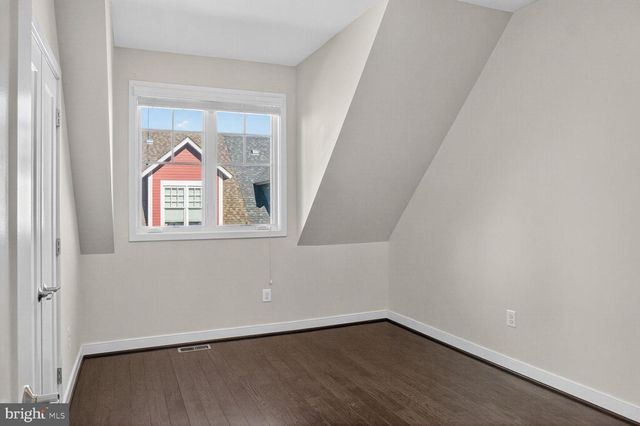 70 ELLSWORTH ST, Silver Spring, MD 20910