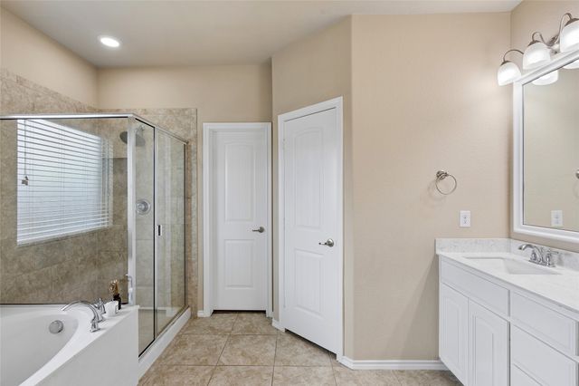 300 Delgany Trail, Fort Worth, TX 76052